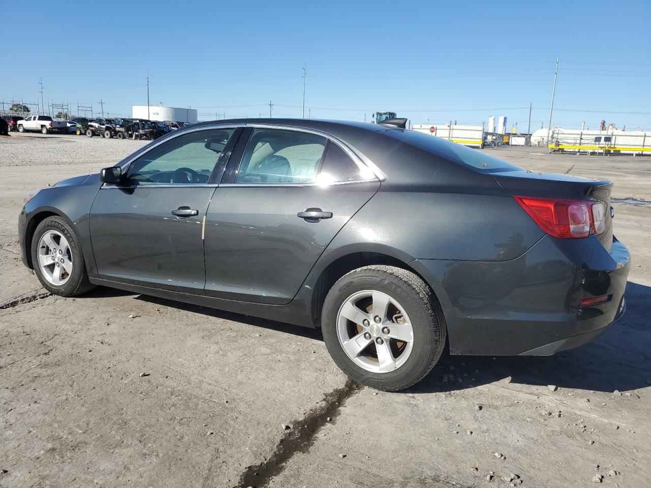 VIN 1G11B5SA1GU107071 2016 CHEVROLET MALIBU no.2