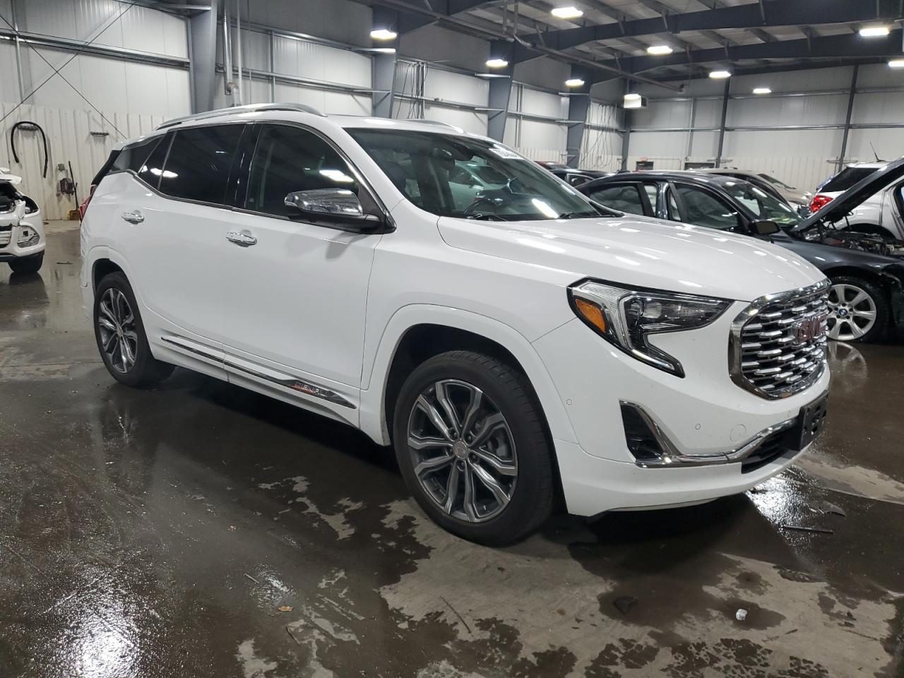 2019 GMC Terrain - Image 4