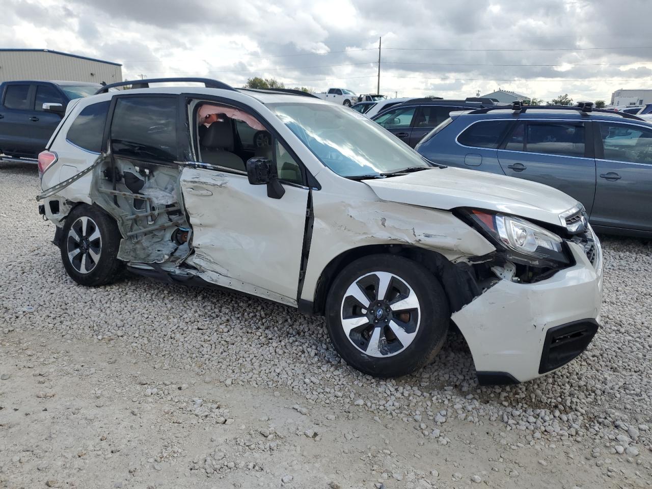 2017 Subaru Forester - Image 4