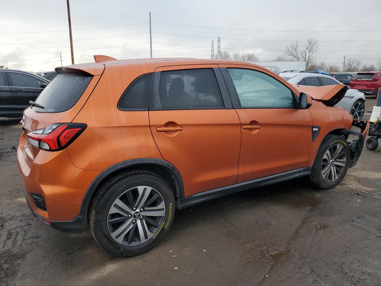 2020 Mitsubishi Outlander - Image 3