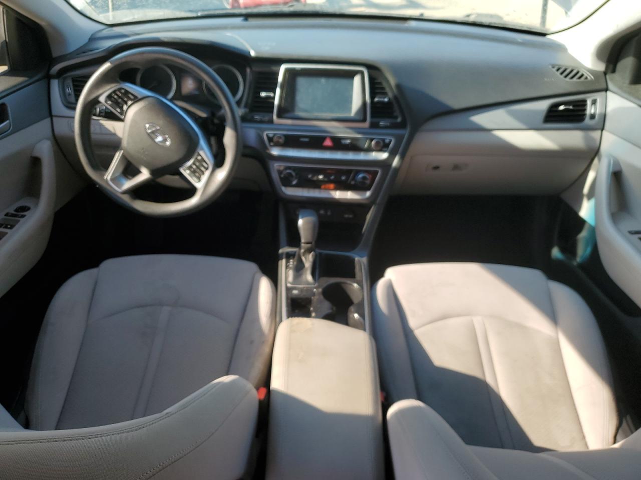 2018 Hyundai Sonata - Image 8