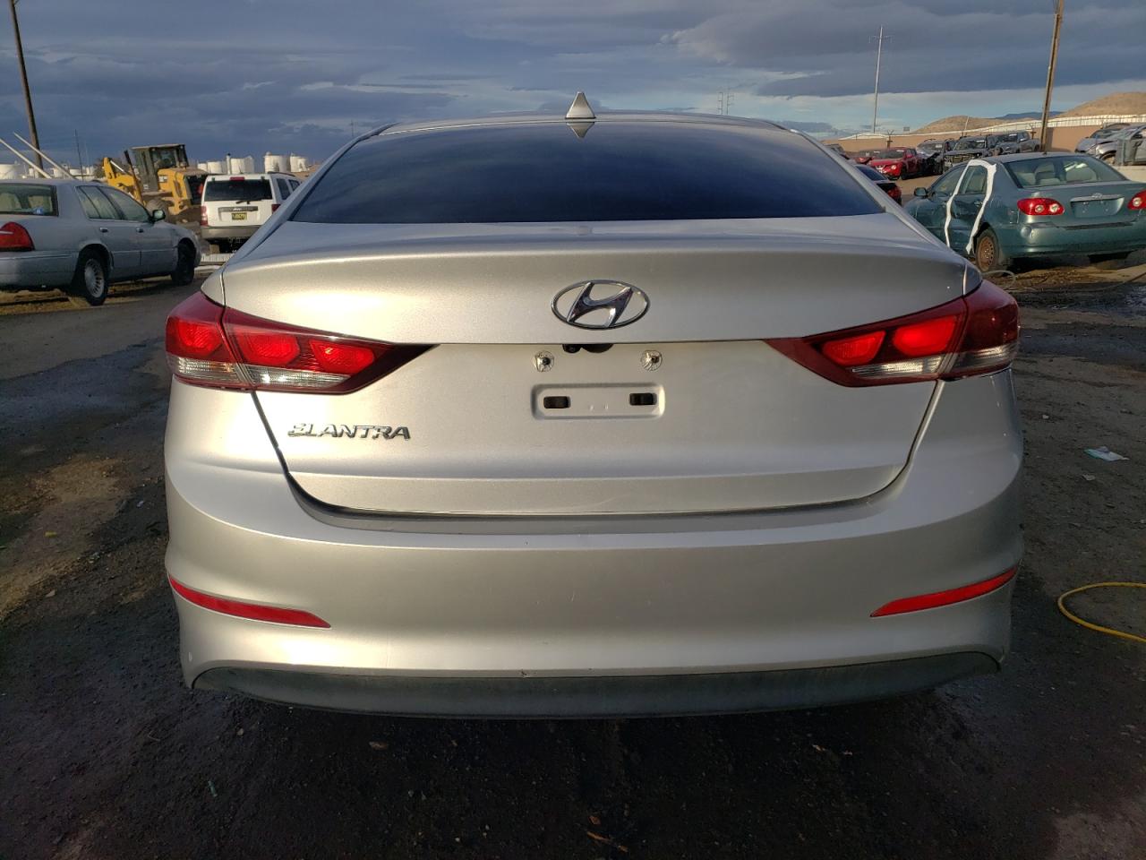 VIN KMHD84LF9JU493247 2018 HYUNDAI ELANTRA no.6