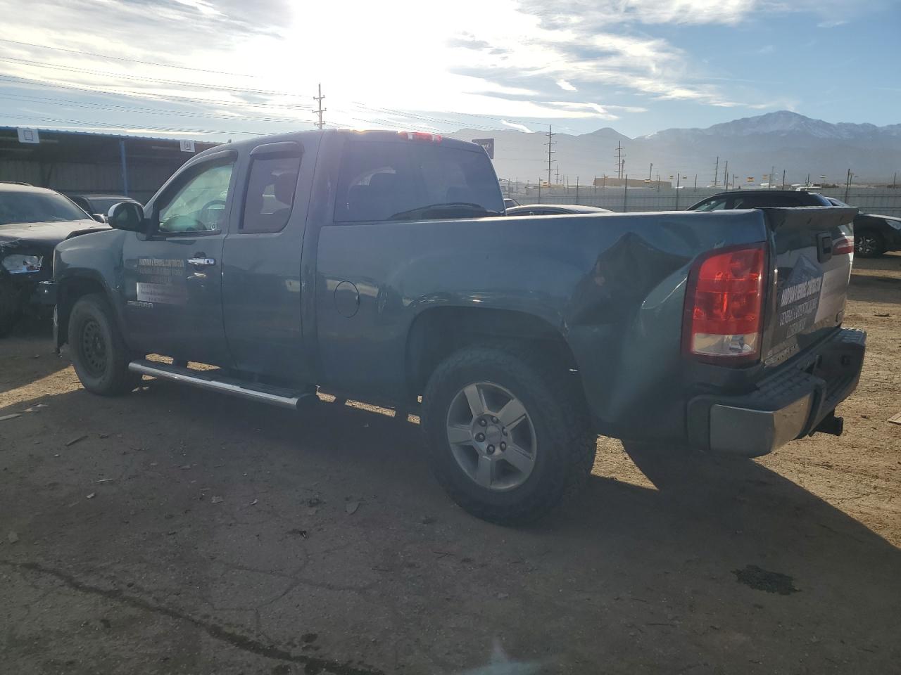 2012 GMC Sierra - Image 2