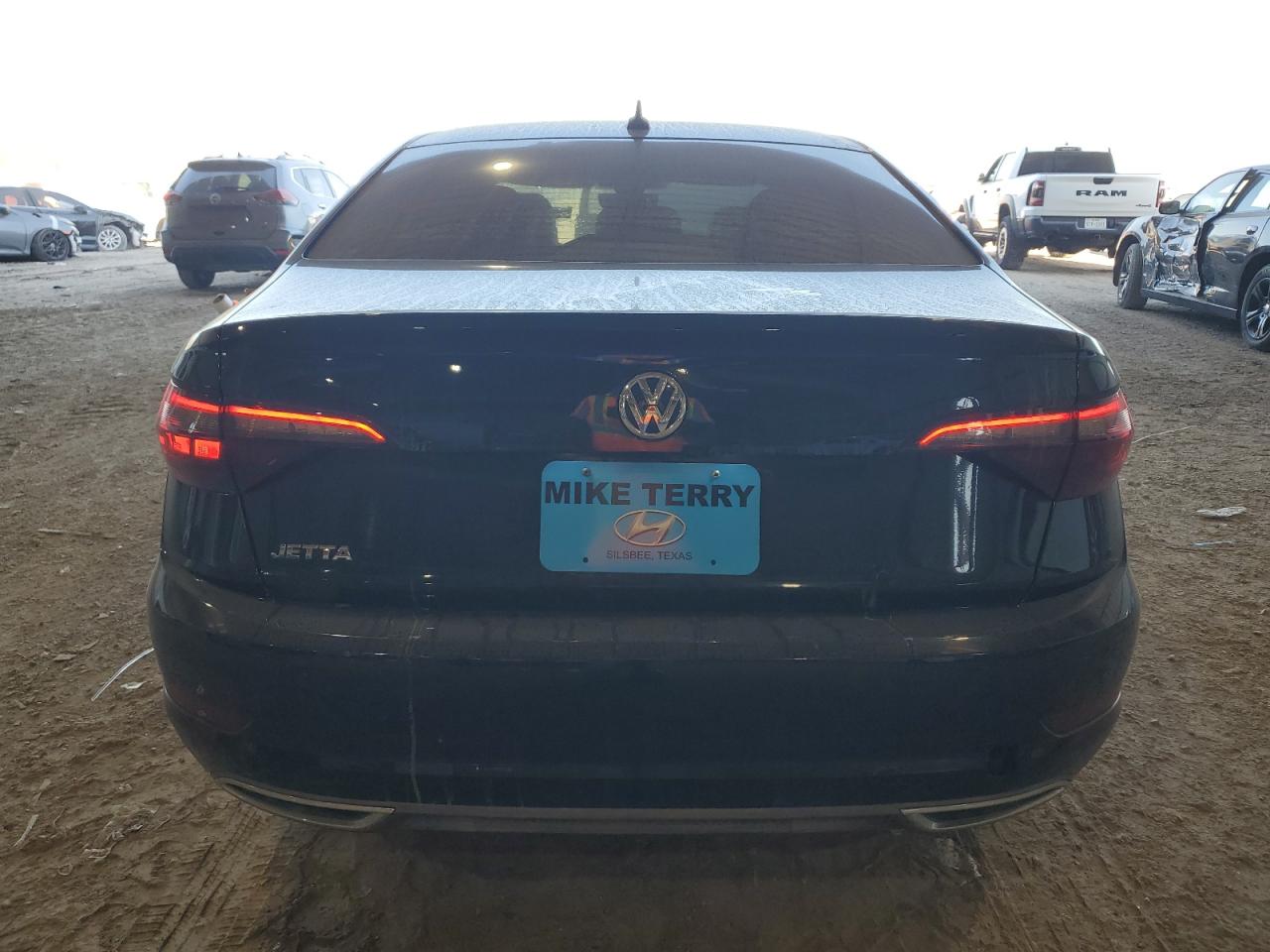 2021 Volkswagen Jetta - Image 6