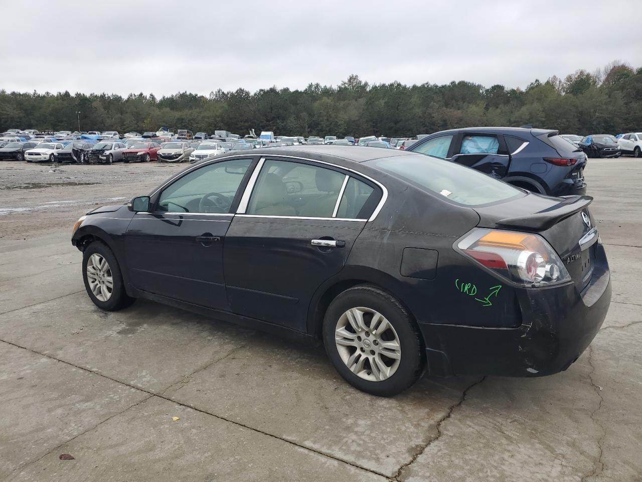 2011 Nissan Altima - Image 2