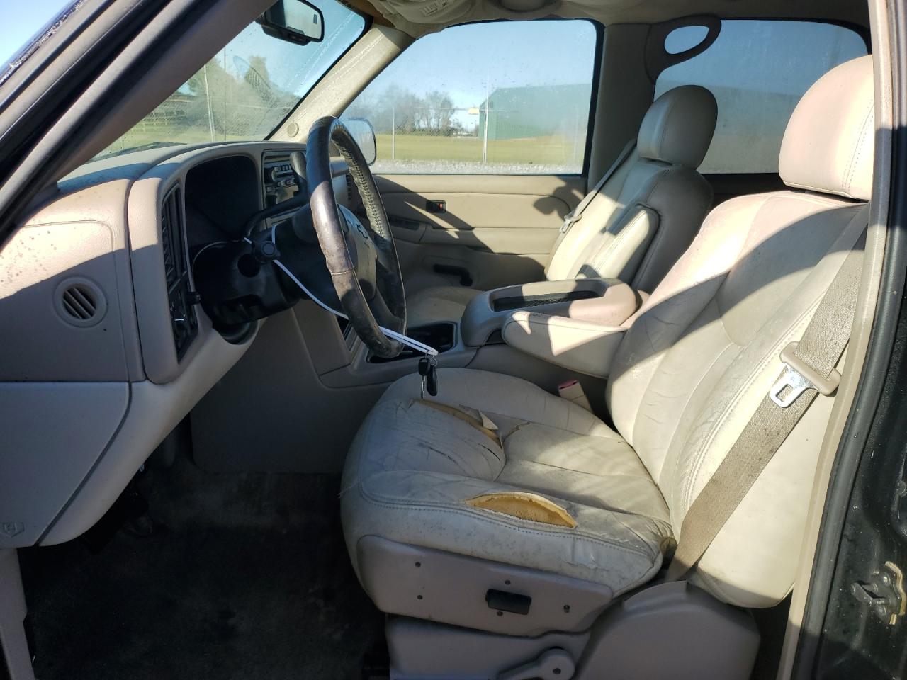 2004 Chevrolet Tahoe - Image 7
