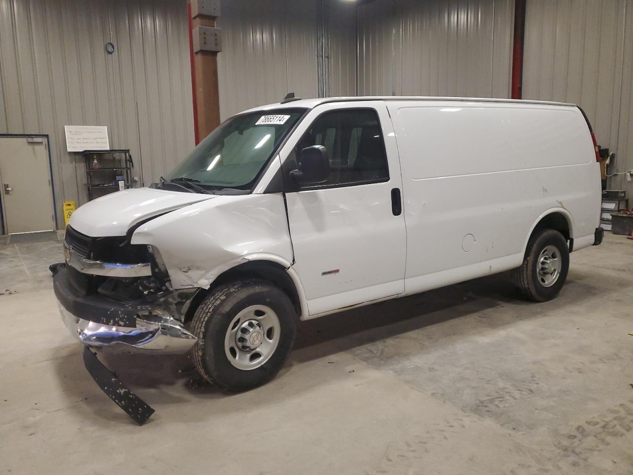 2019 Chevrolet Express G3500 for Sale in Appleton, WI - Front End