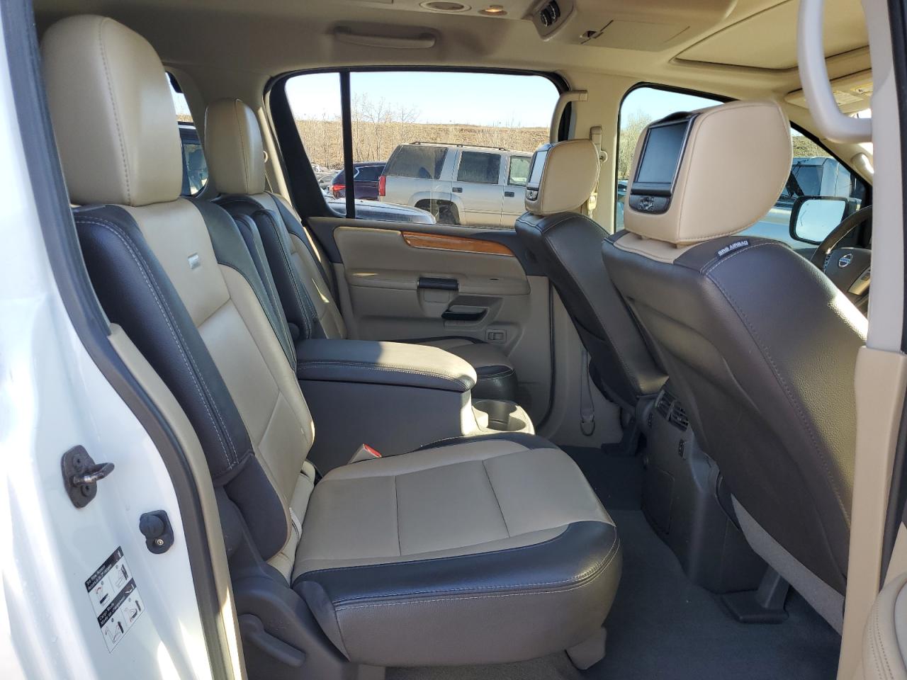 2014 Nissan Armada Platinum VIN: 5N1BA0NE5EN601694 Lot: 82242574