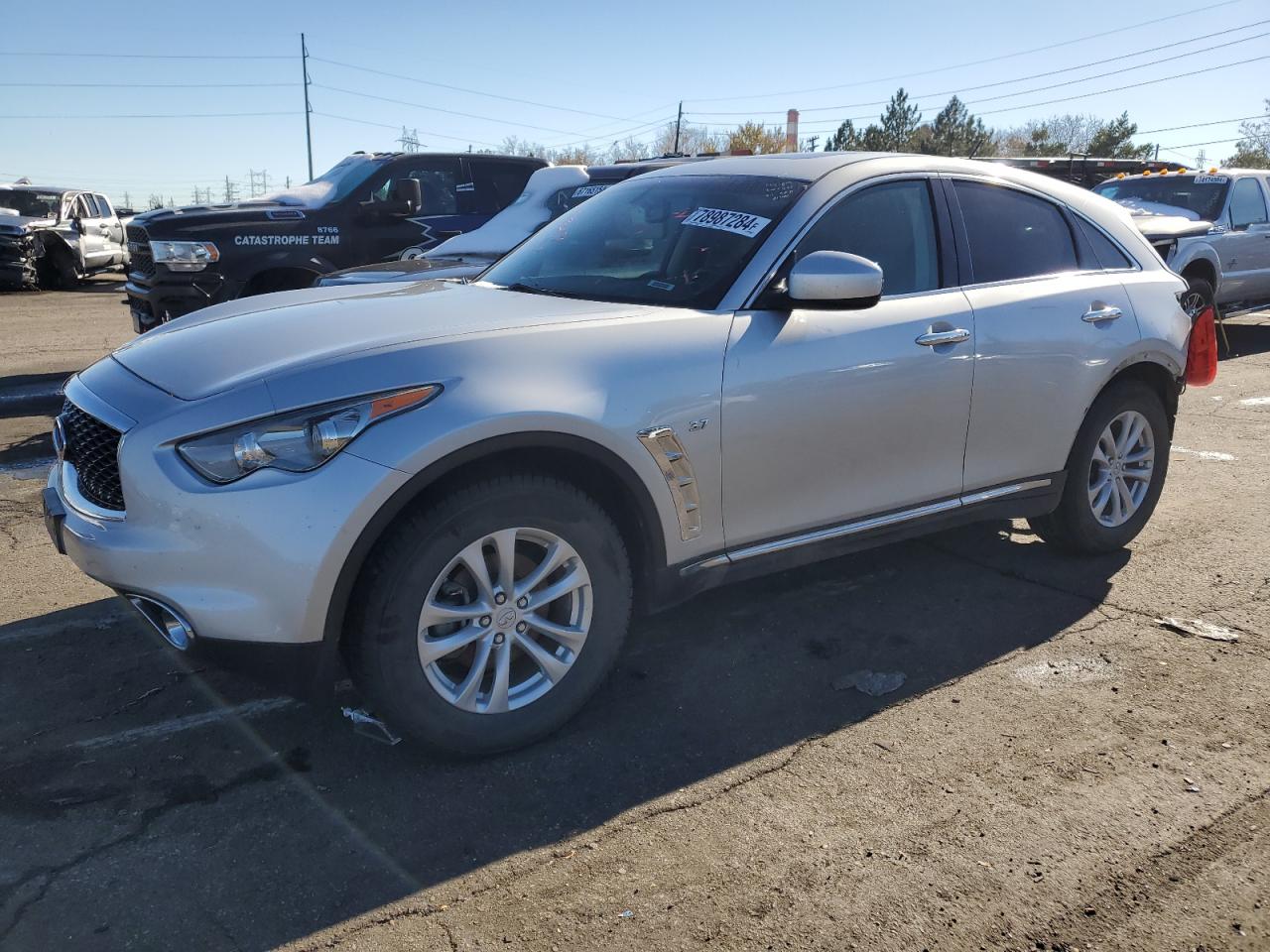 2017 INFINITI QX70