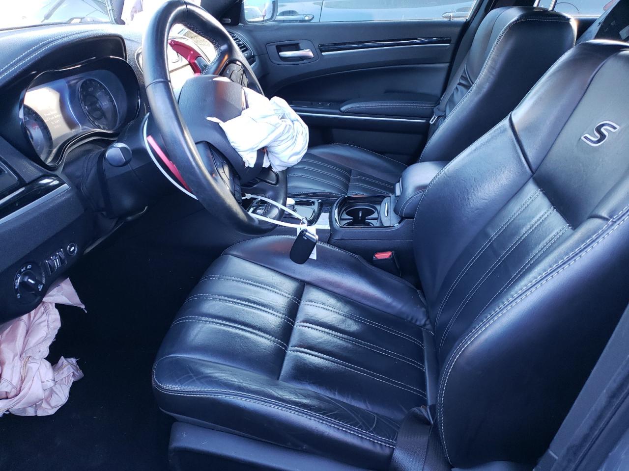 2019 Chrysler 300 - Image 7