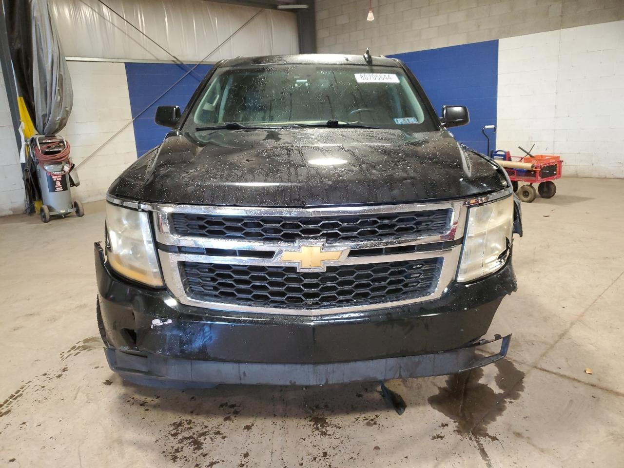 2015 Chevrolet Suburban - Image 5