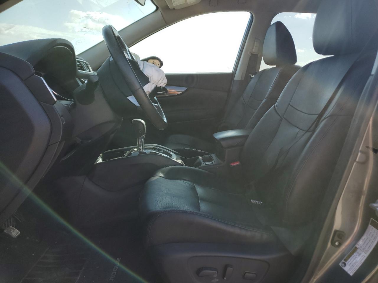 2016 Nissan Rogue - Image 7