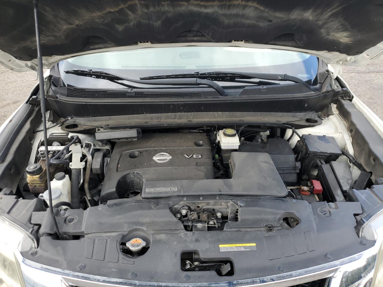 2014 Nissan Pathfinder - Image 13