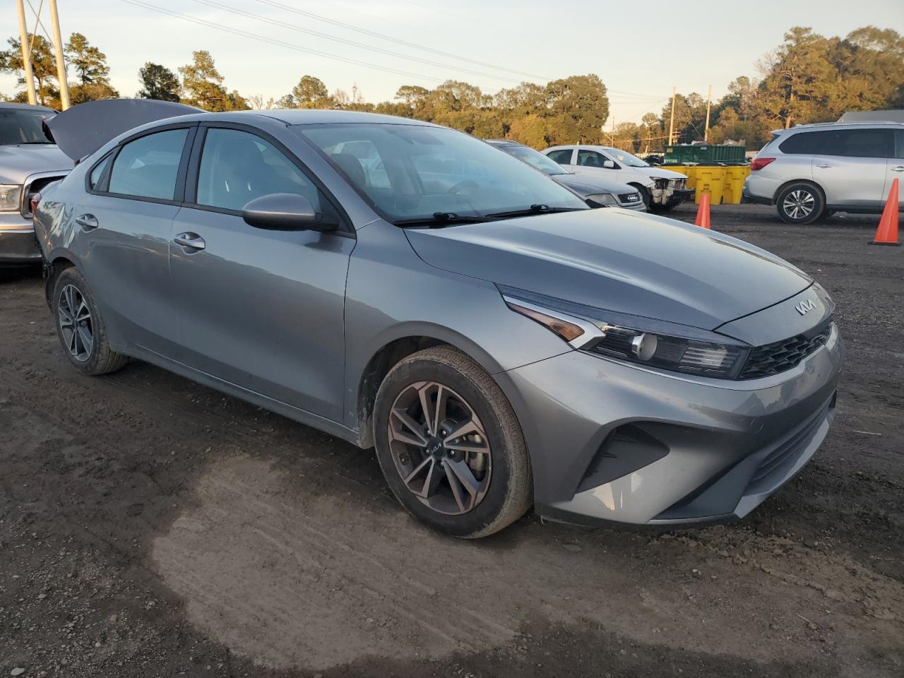 2023 Kia Forte - Image 4