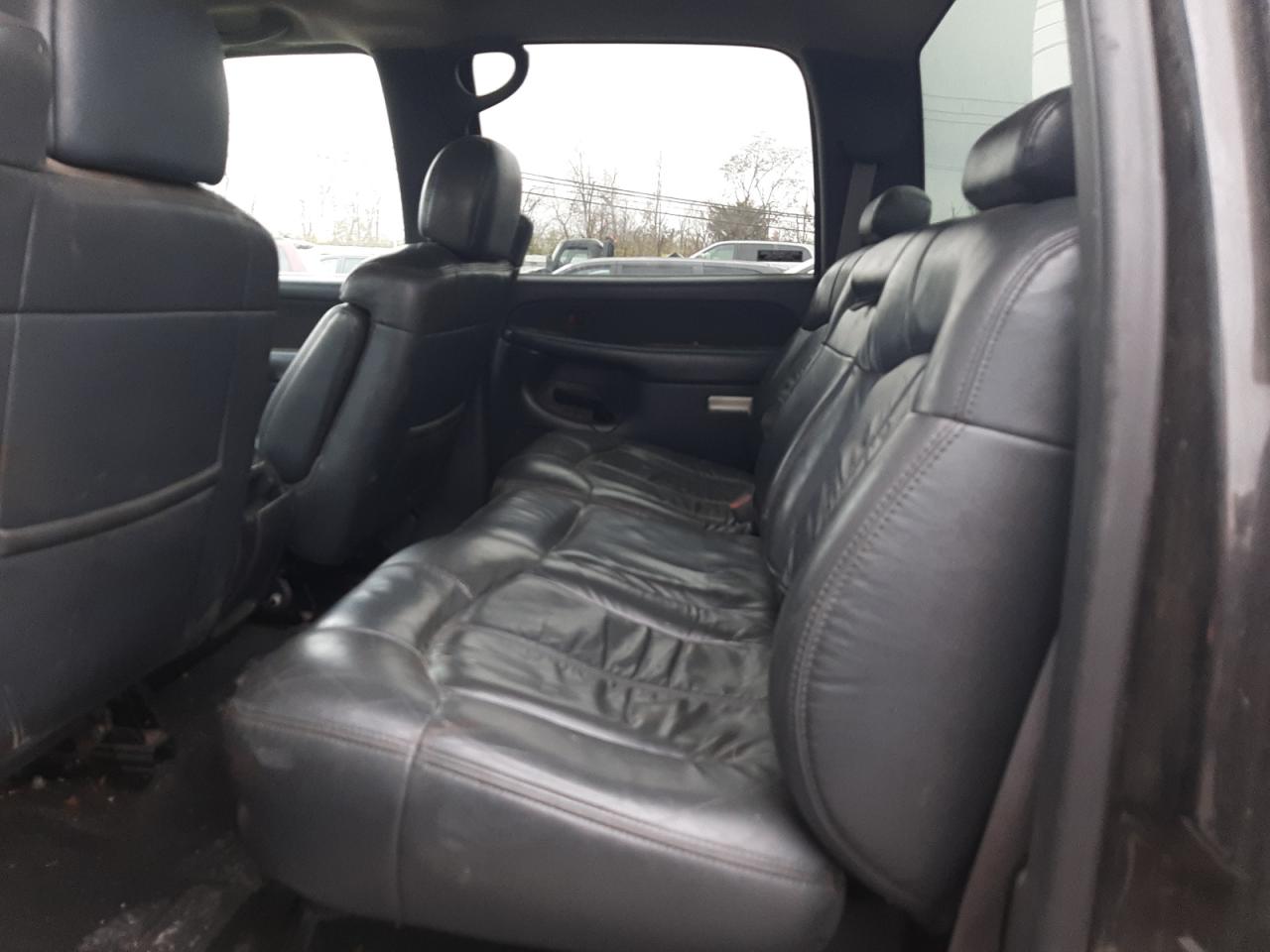 2001 GMC Sierra - Image 10