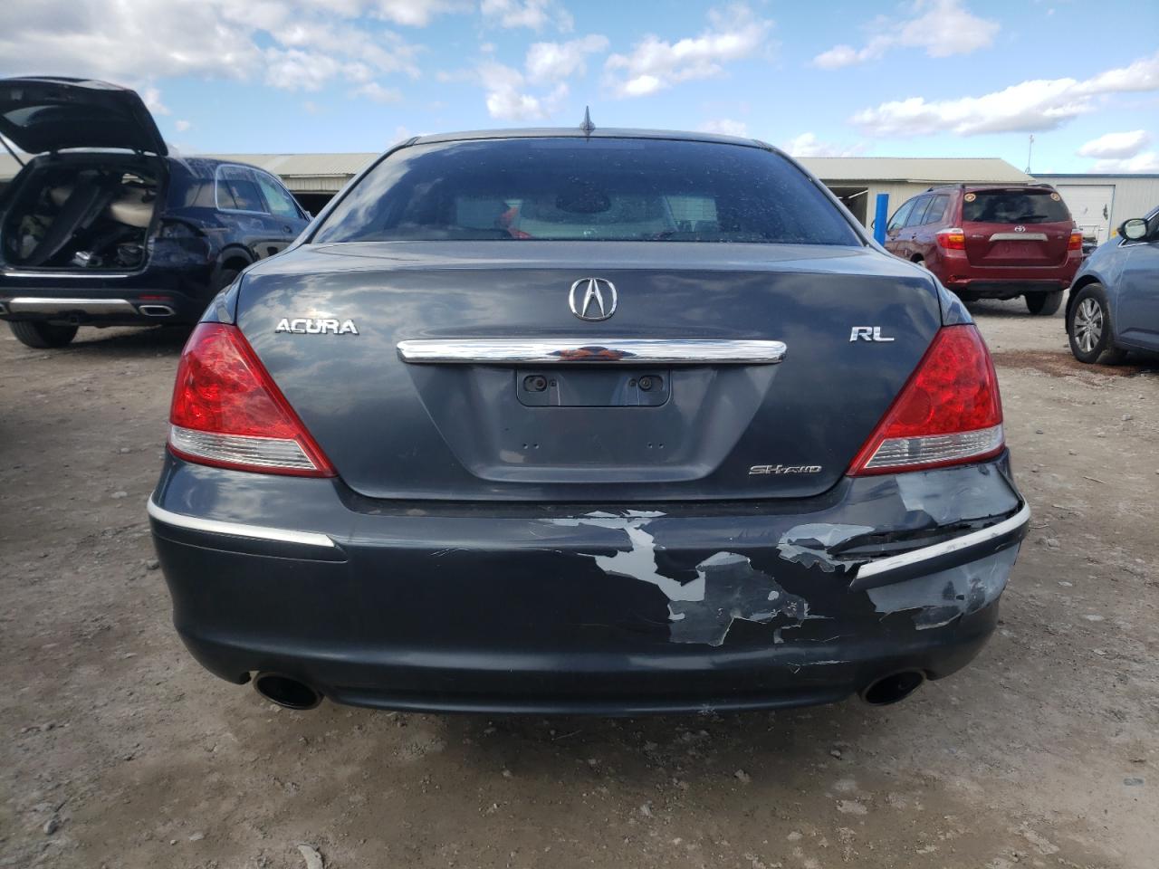 2005 Acura RL - Image 6