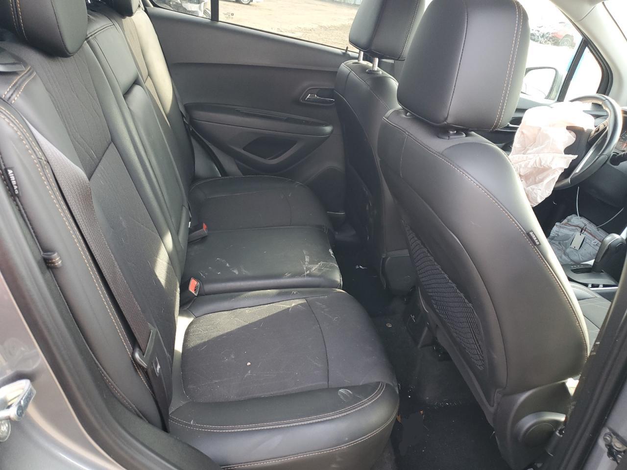 2020 Chevrolet Trax - Image 11