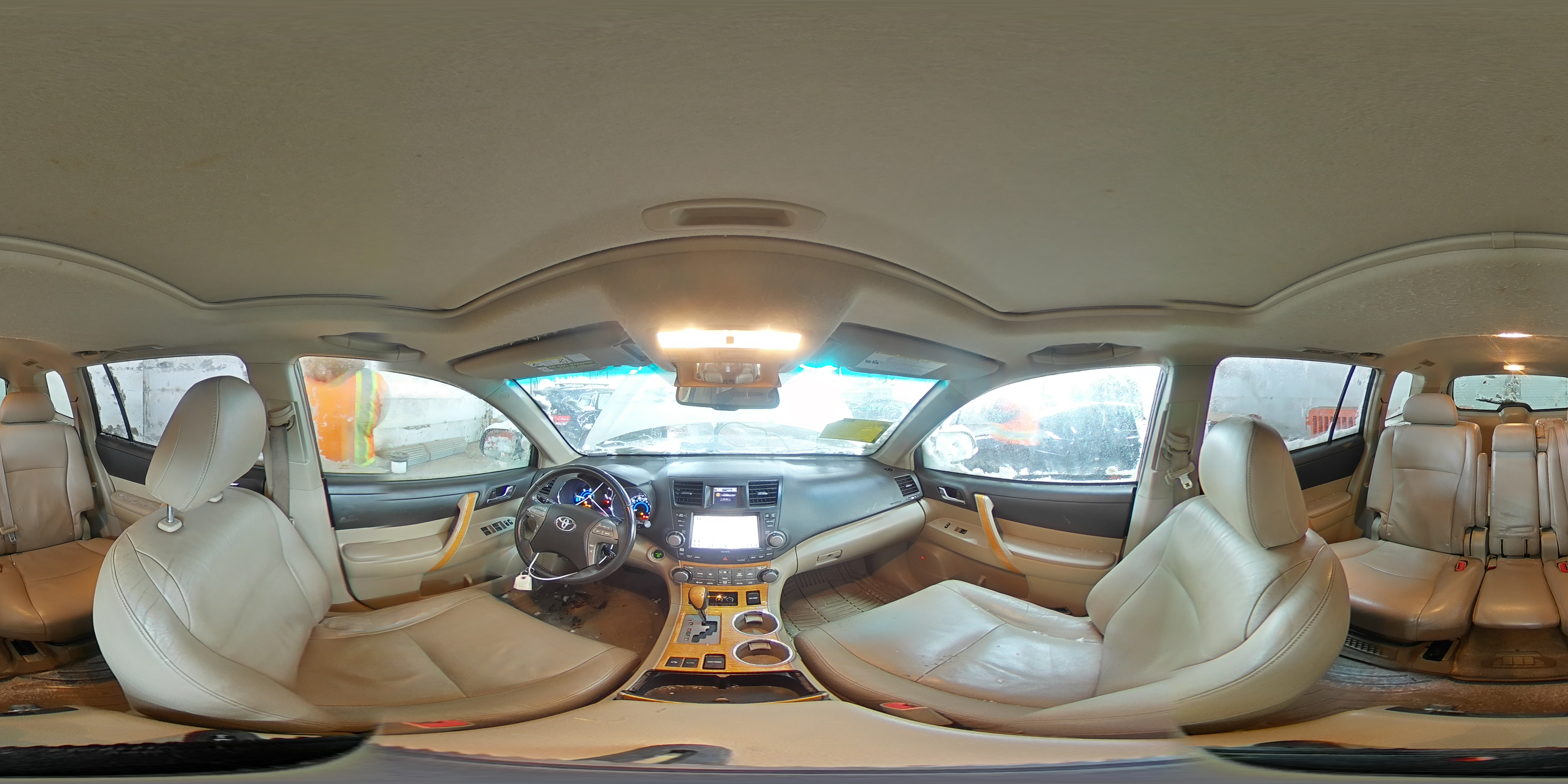 2010 Toyota Highlander - Image 13