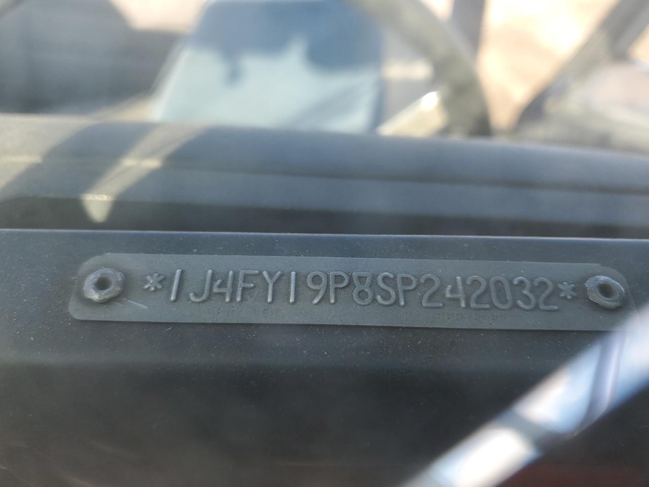 1995 Jeep Wrangler - Image 14