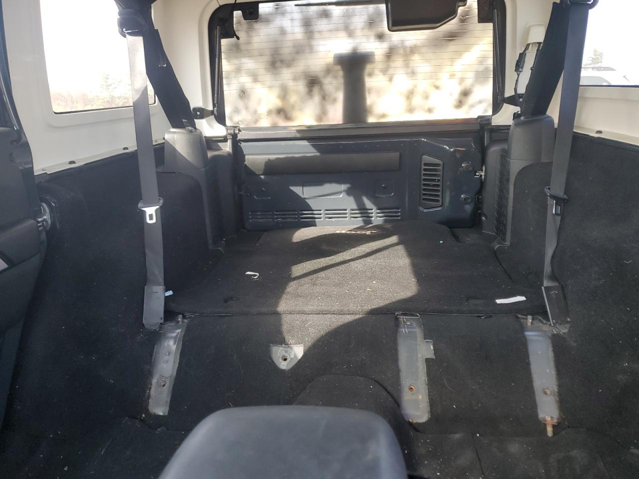 2017 Jeep Wrangler - Image 10