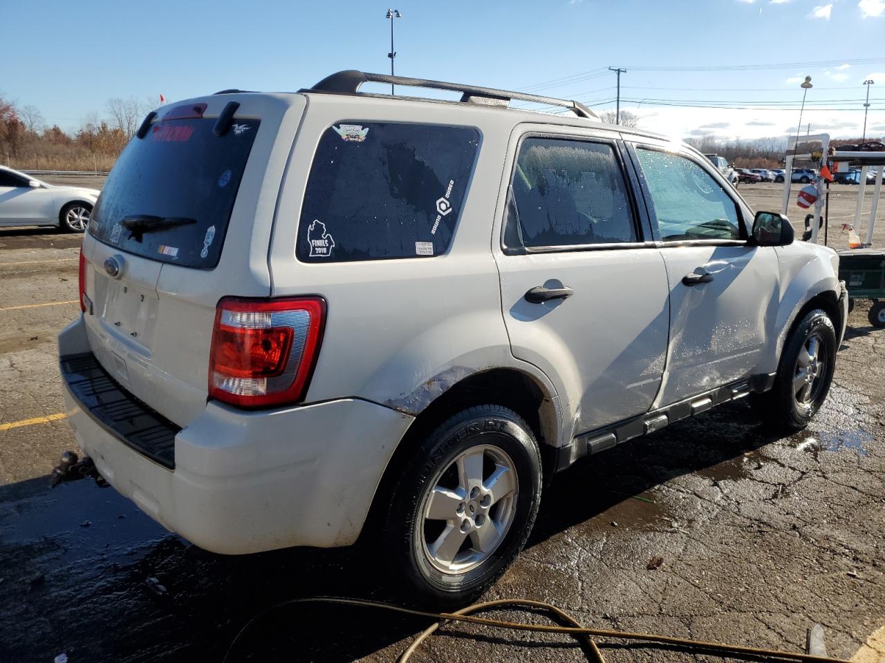 2010 Ford Escape - Image 3