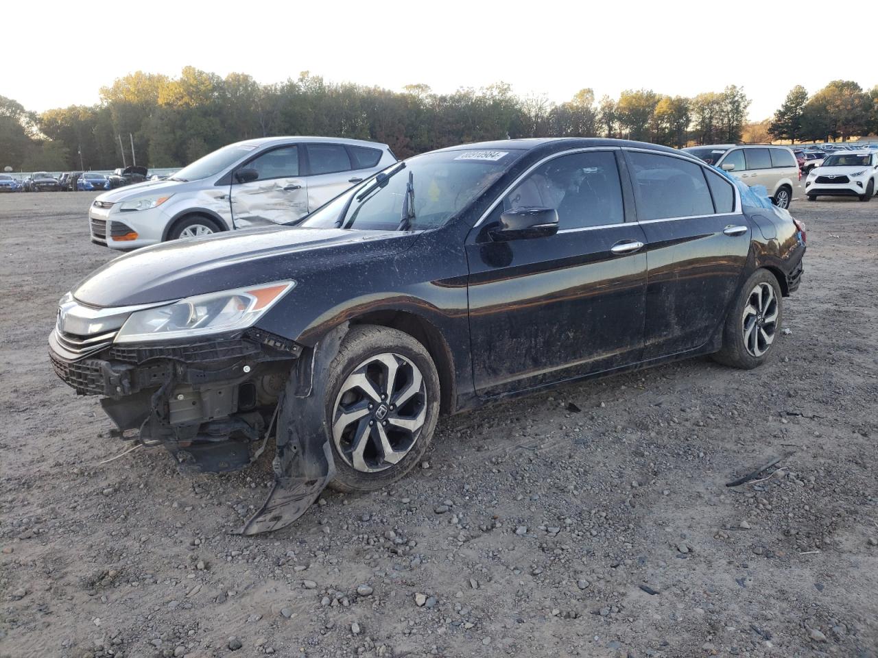 VIN 1HGCR2F80HA161127 2017 HONDA ACCORD no.1