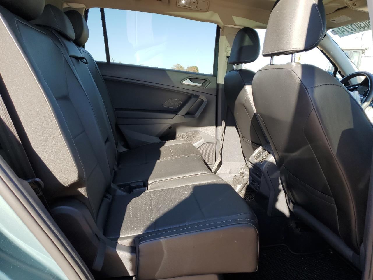 2019 Volkswagen Tiguan - Image 11