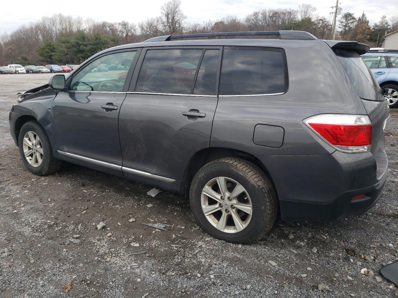 2011 Toyota Highlander - Image 2