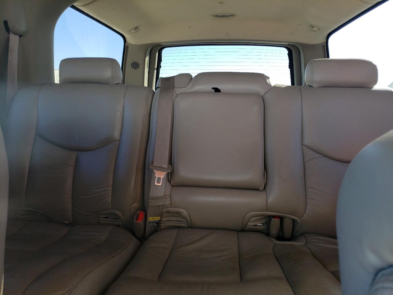 2004 Chevrolet Suburban C1500 VIN: 3GNEC16ZX4G208646 Lot: 81129934