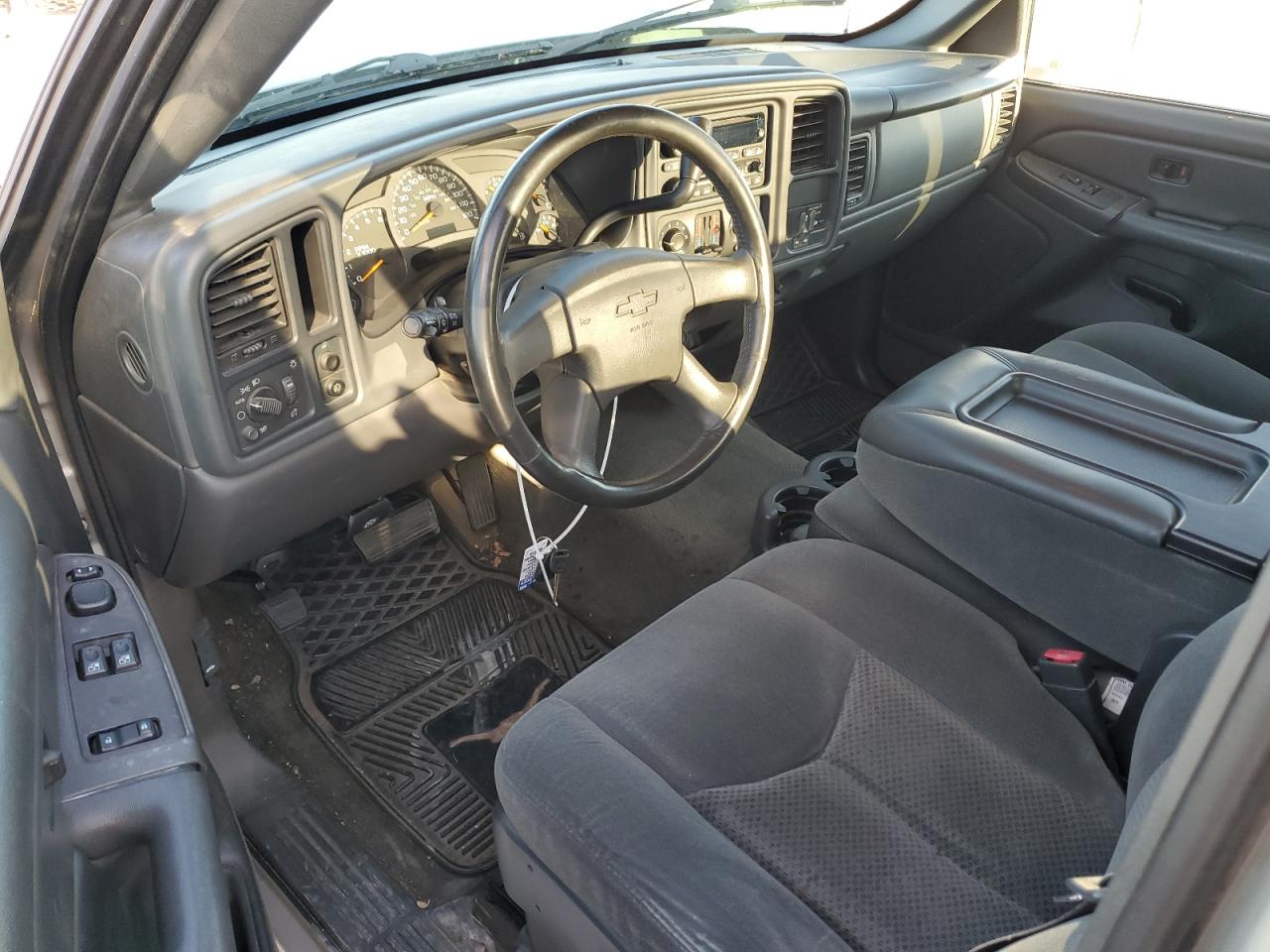 2004 Chevrolet Silverado C1500 VIN: 2GCEC19T841185103 Lot: 79290174