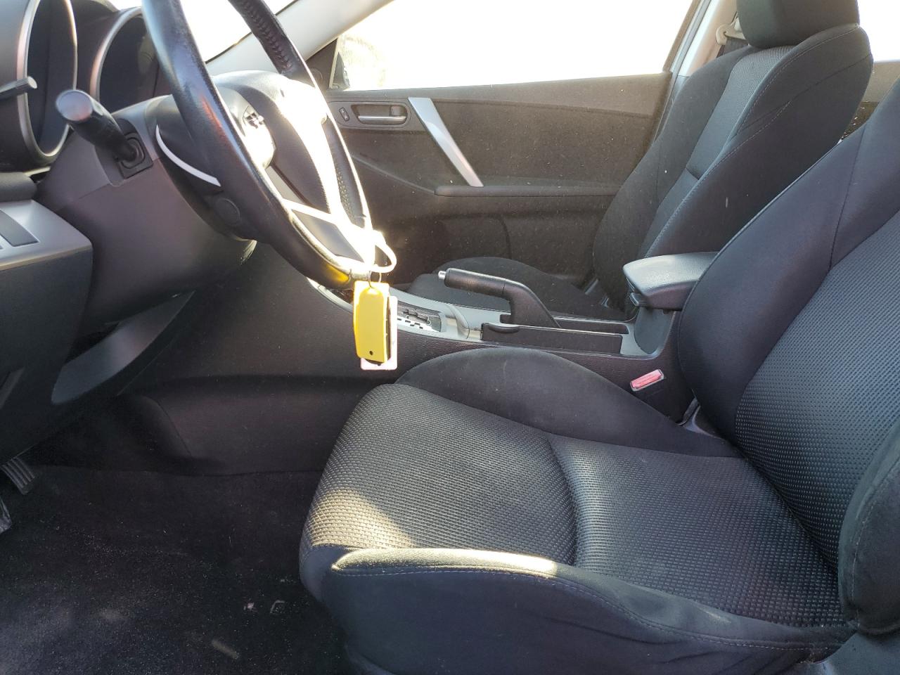 2012 Mazda 3 - Image 7