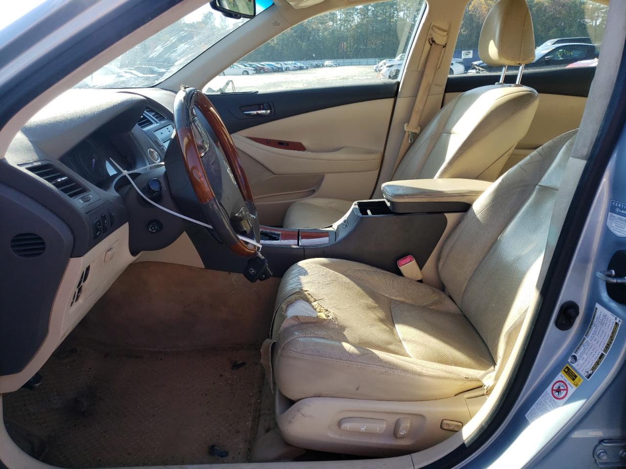 2010 Lexus ES - Image 7