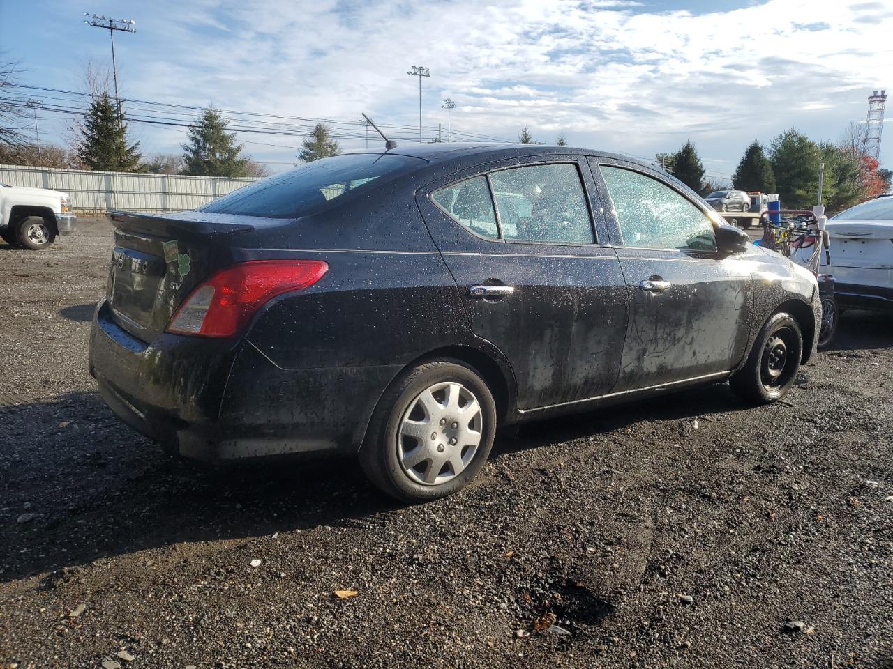 VIN 3N1CN7AP9KL871037 2019 NISSAN VERSA no.3