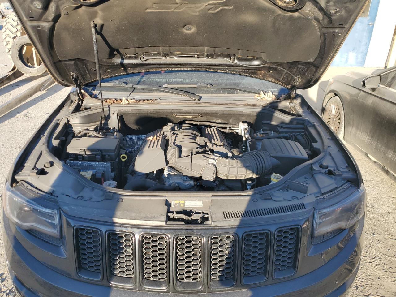 2015 Jeep Grand Cherokee - Image 12