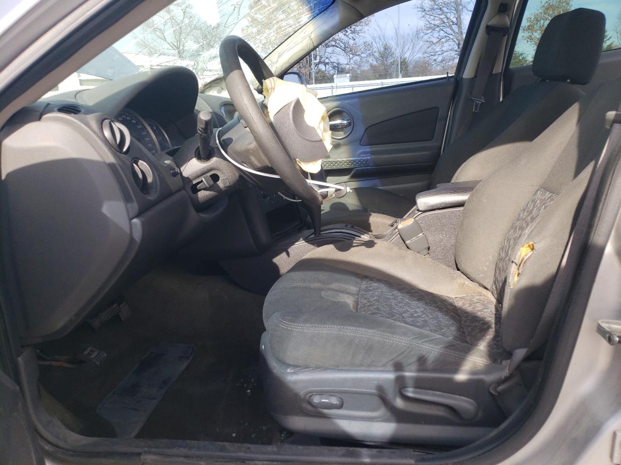 2004 Pontiac Grand Prix - Image 7