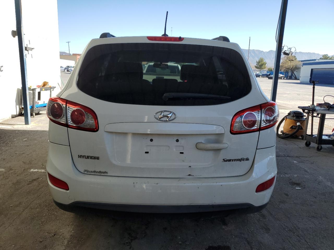2010 Hyundai Santa Fe - Image 6