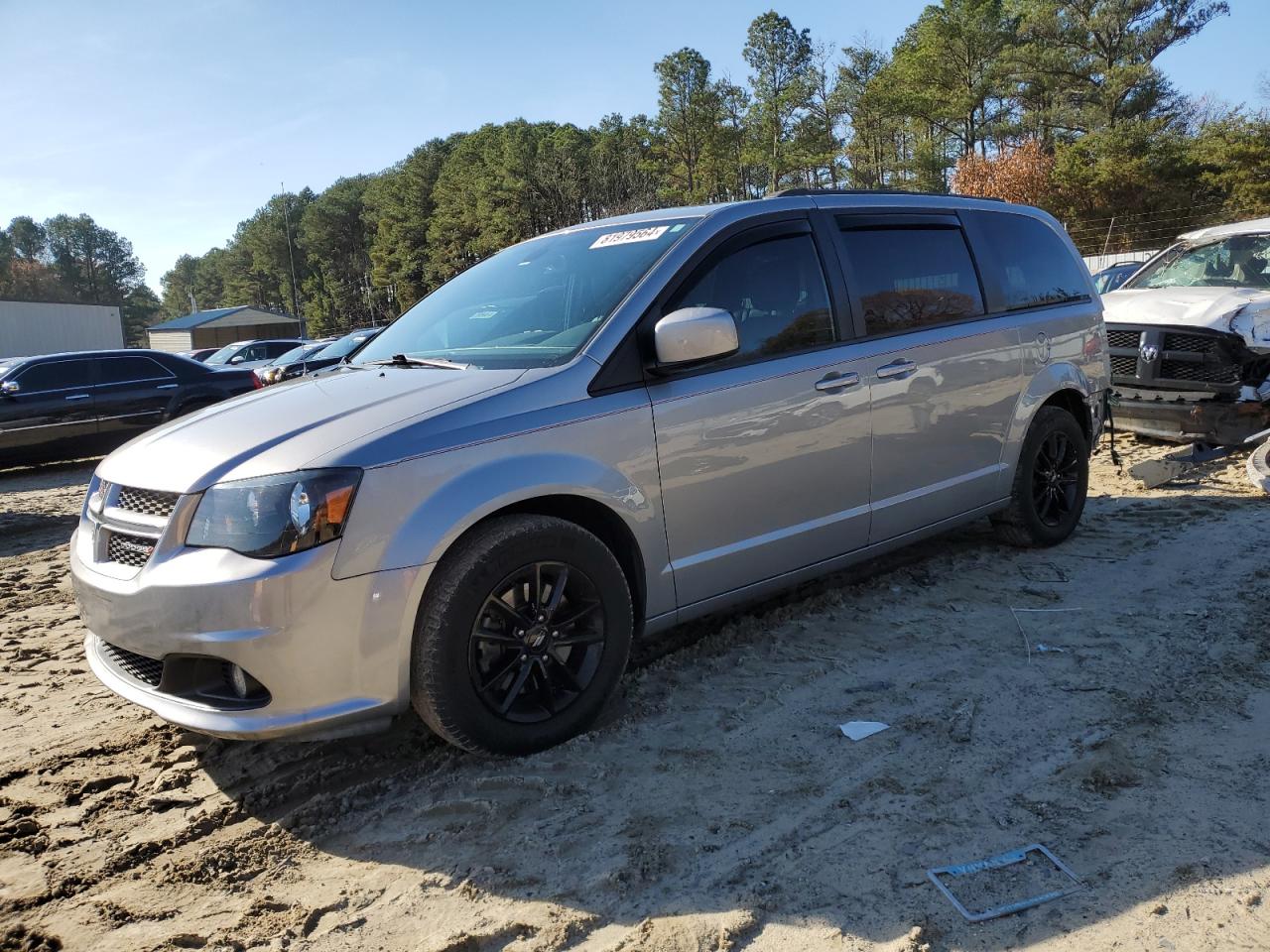 2019 Dodge Caravan - Image 1