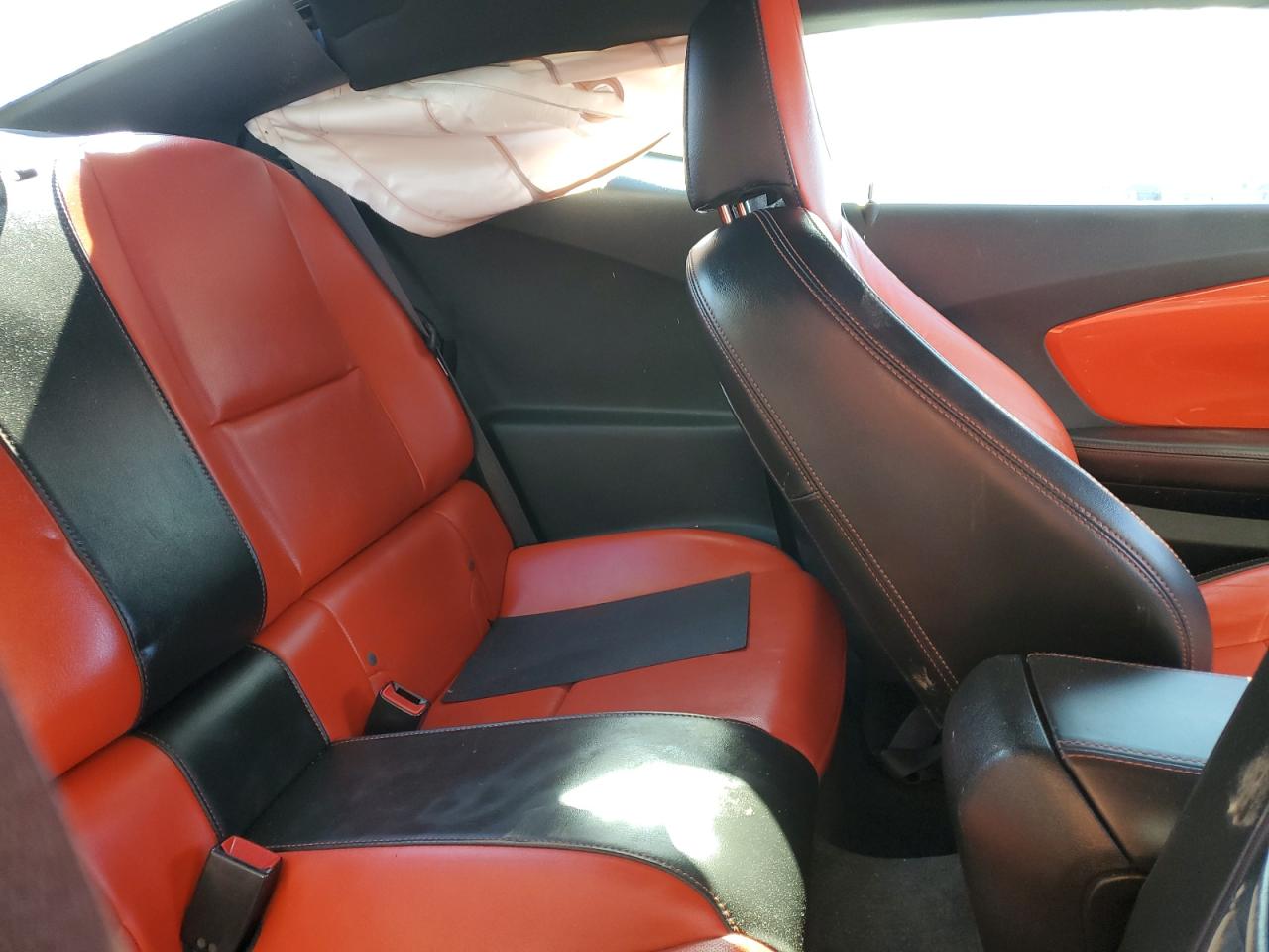 2014 Chevrolet Camaro - Image 10