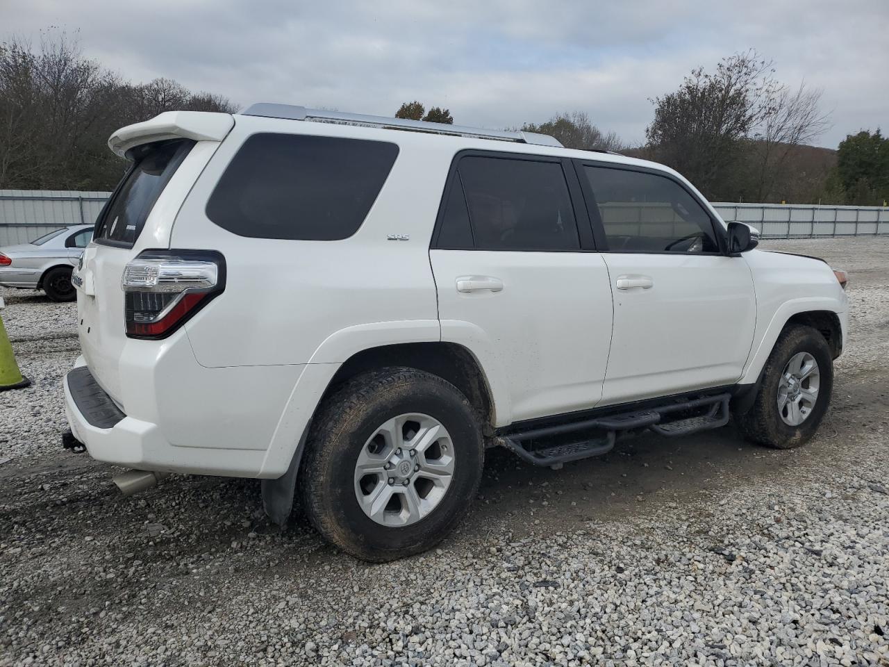 2017 Toyota 4Runner - Image 3