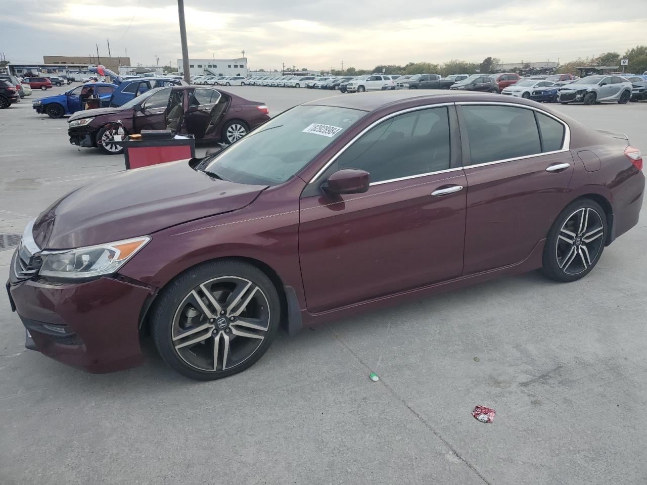 VIN 1HGCR2F52HA265429 2017 HONDA ACCORD no.1