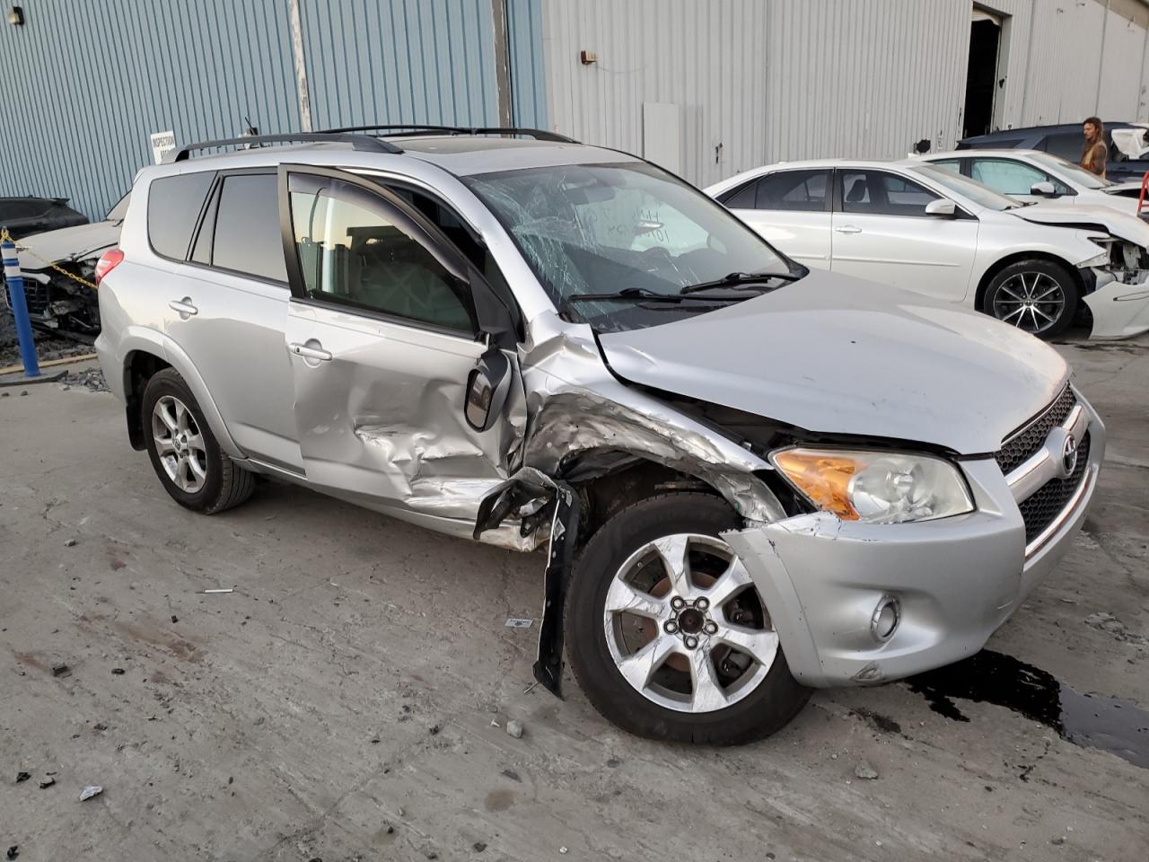 2010 Toyota RAV 4 - Image 4