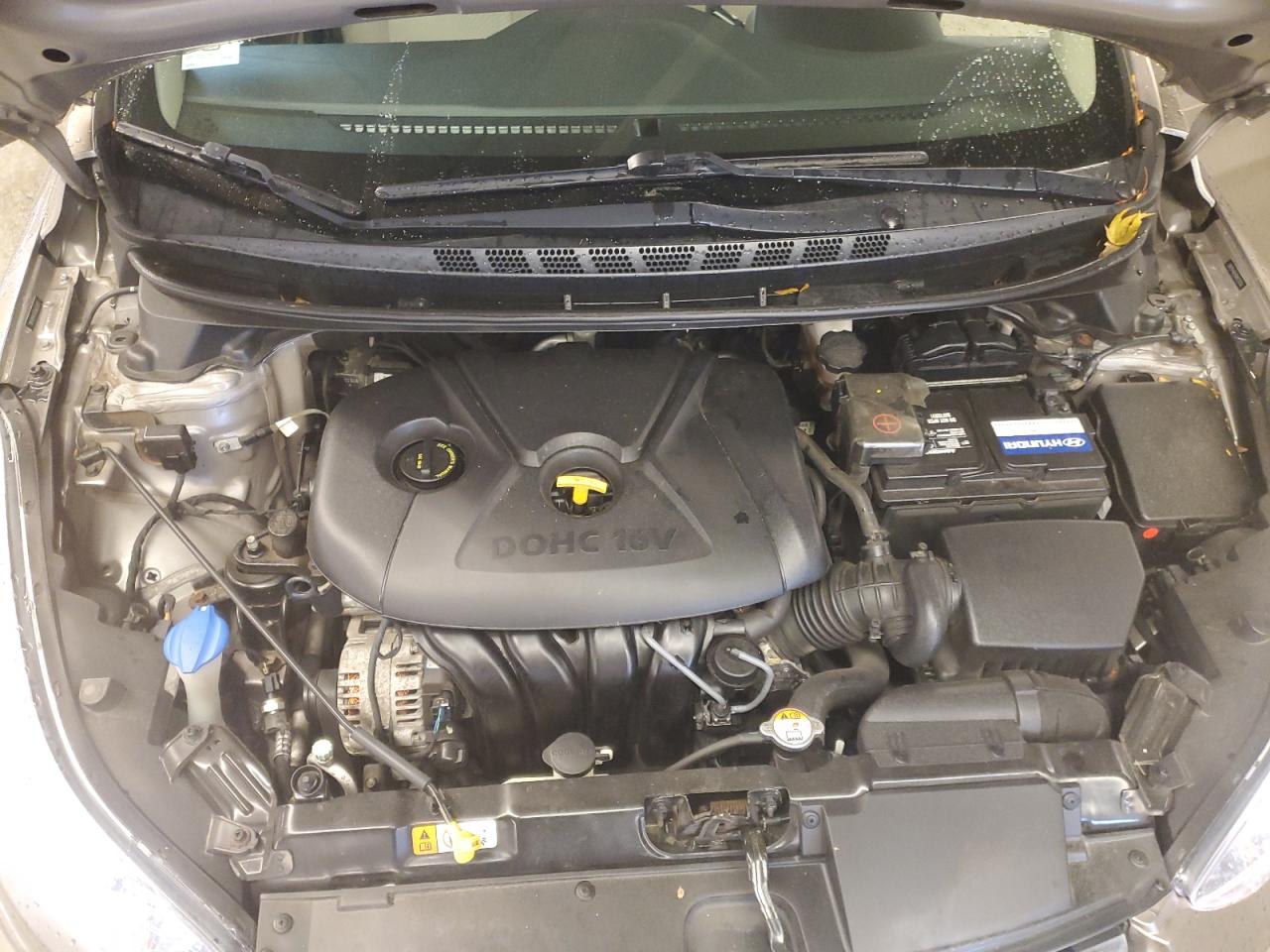 2016 Hyundai Elantra - Image 11