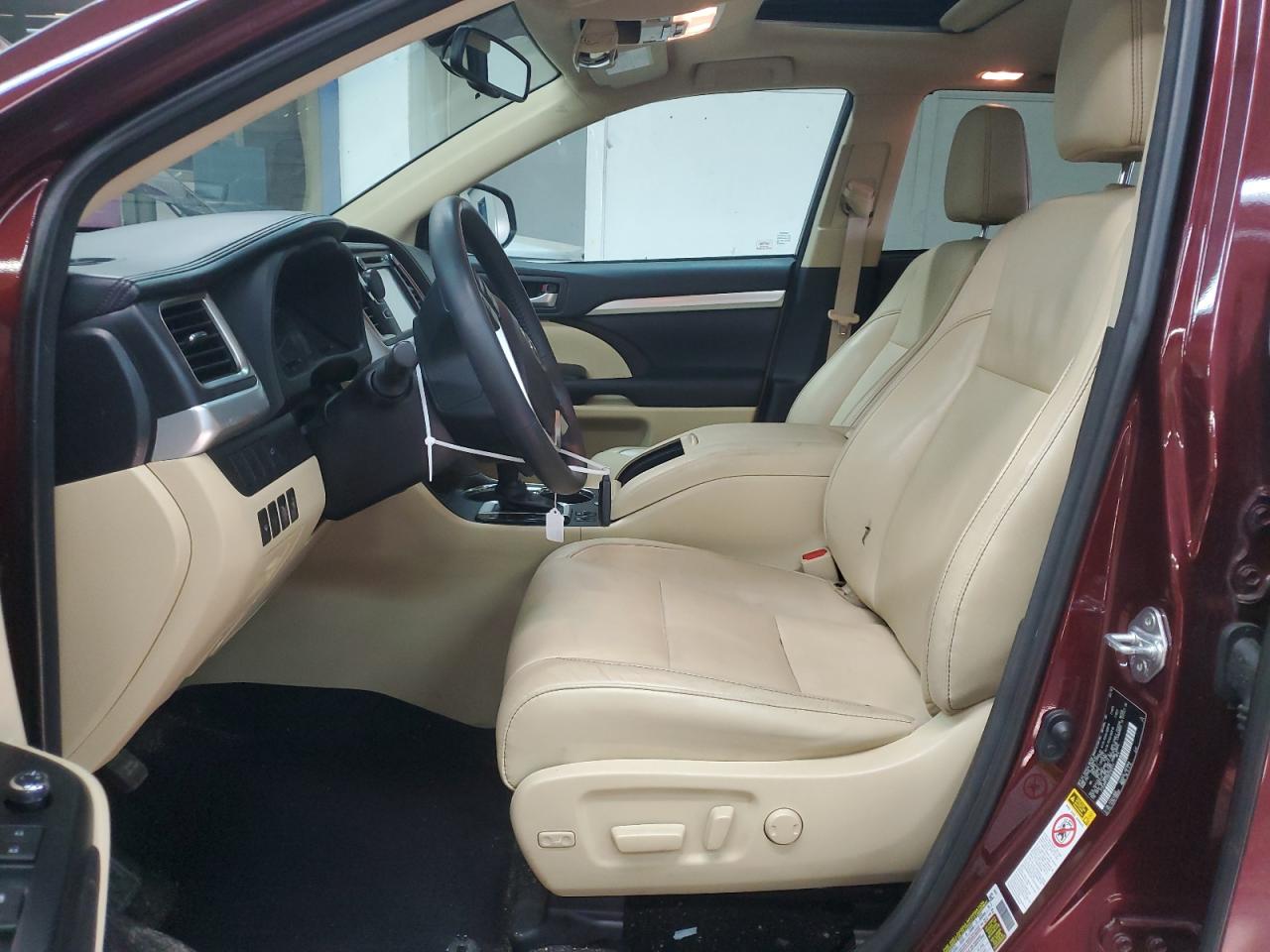 2016 Toyota Highlander - Image 7