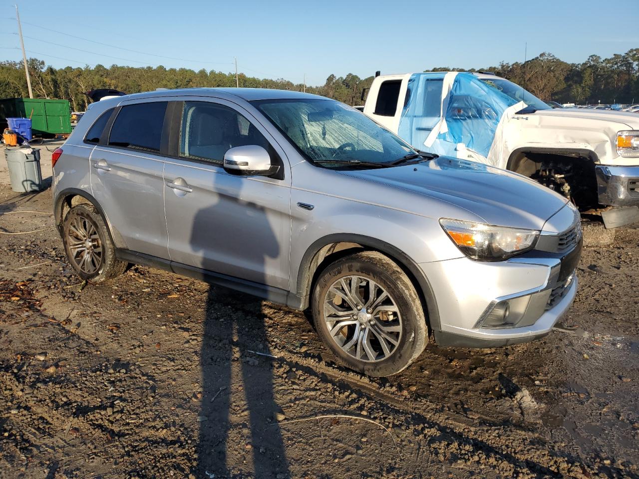 2017 Mitsubishi Outlander - Image 4