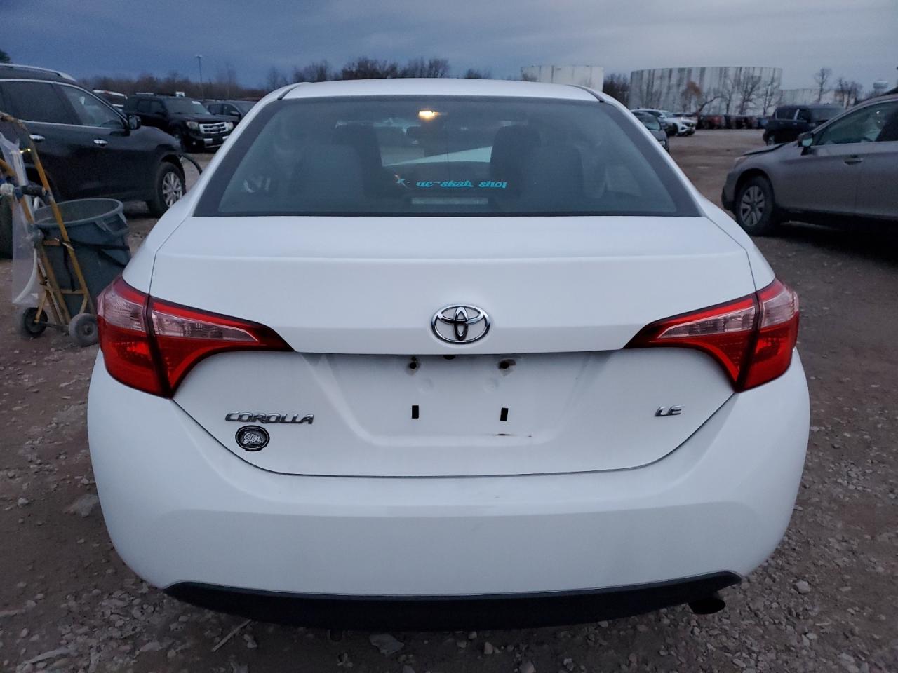 2018 Toyota Corolla L VIN: 2T1BURHE8JC109508 Lot: 80350684