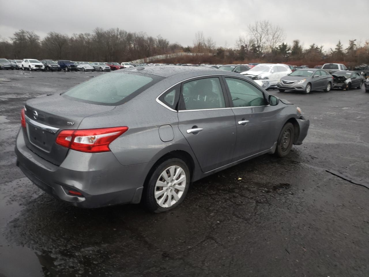 2017 Nissan Sentra - Image 3