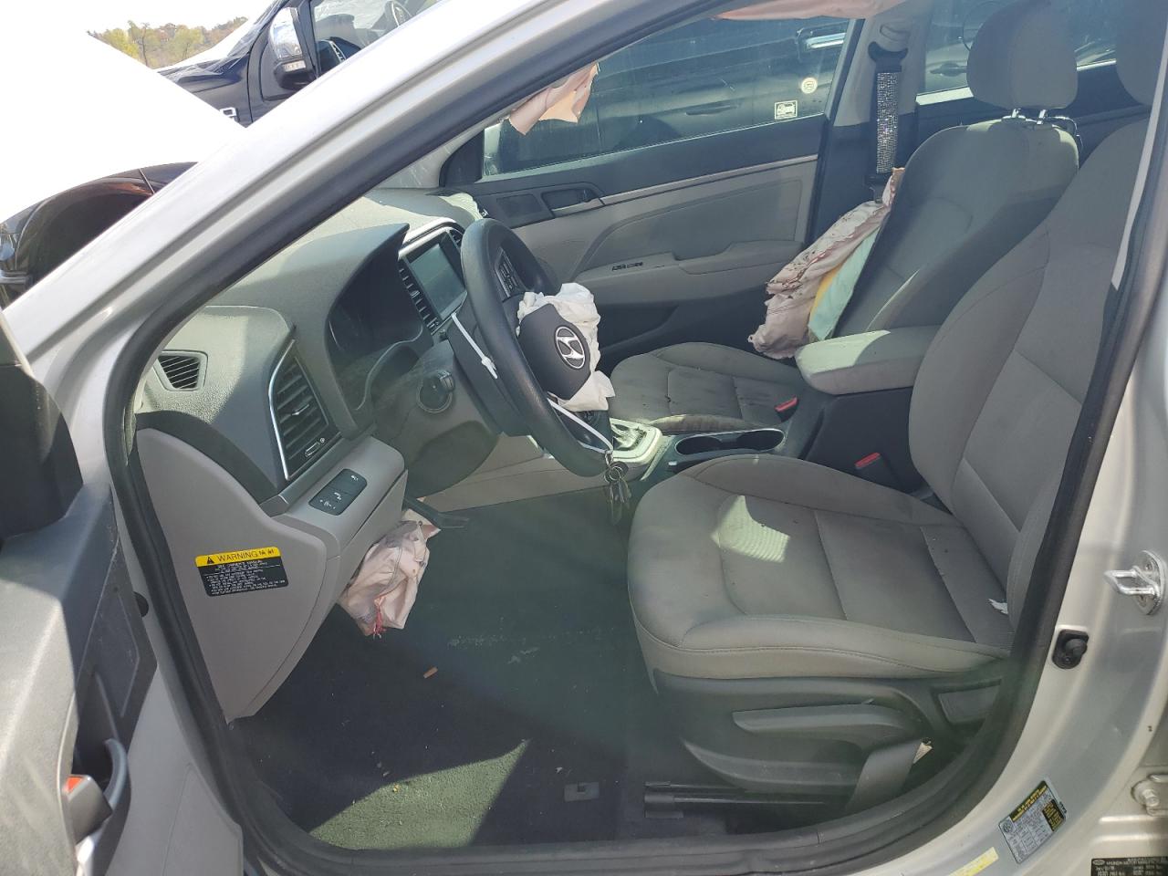 2018 Hyundai Elantra - Image 7