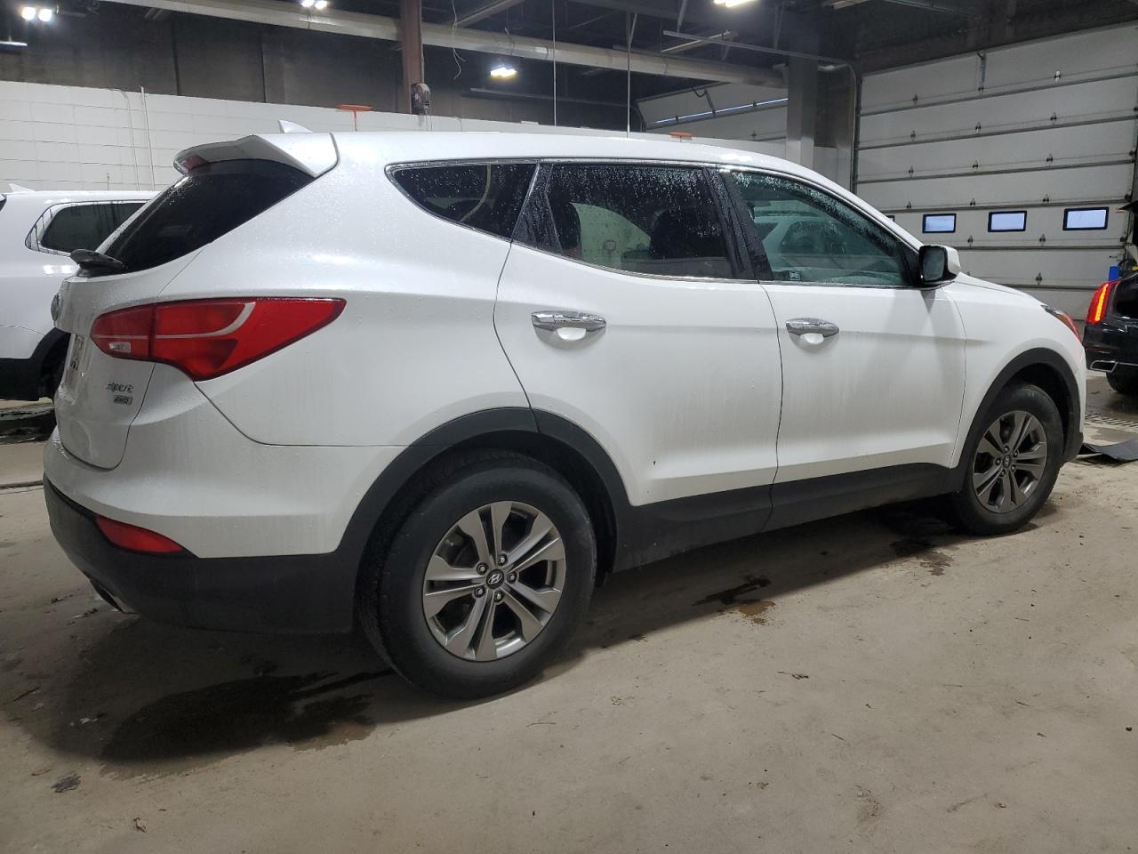 2016 Hyundai Santa Fe - Image 3