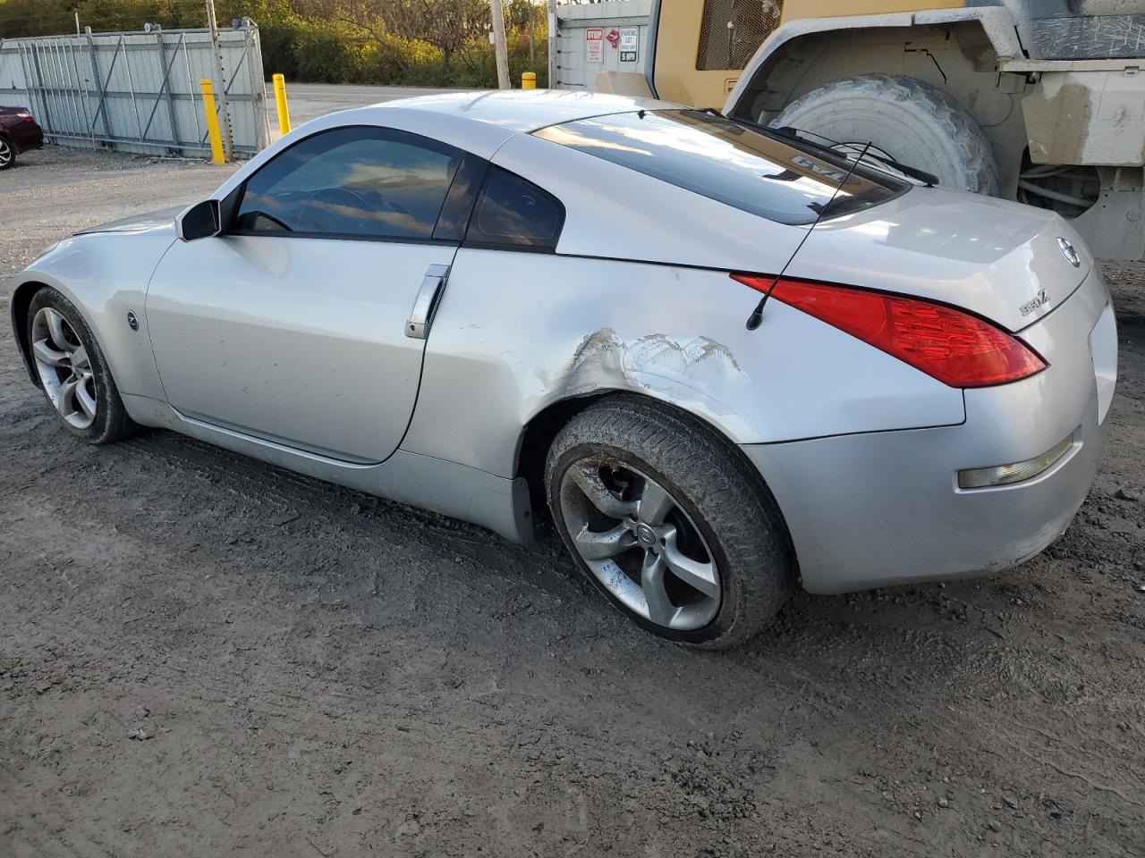 2006 Nissan 350Z - Image 2