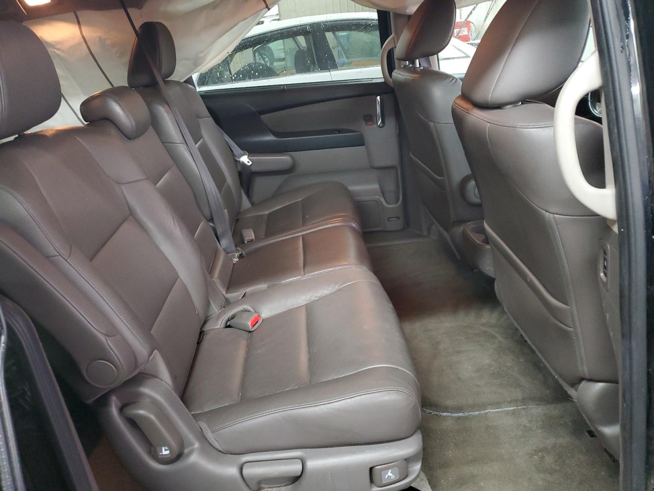 2015 Honda Odyssey - Image 11